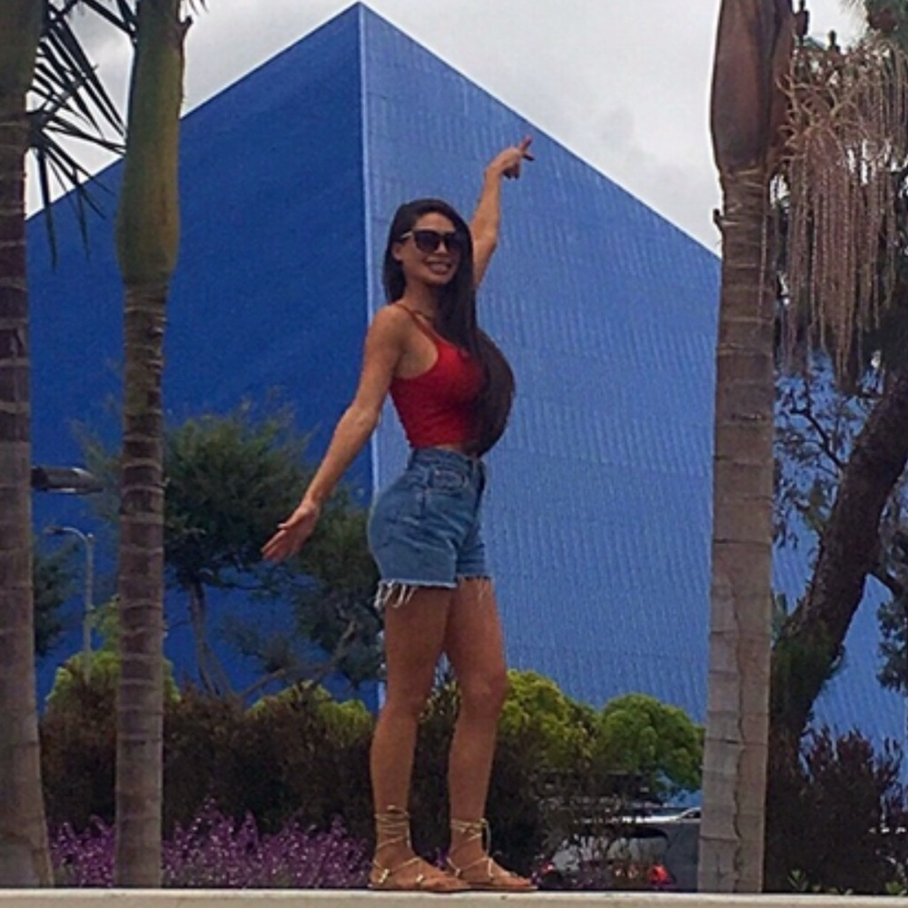 Levi’s cut off Wedgie style shorts medium blue xs 0 1 24